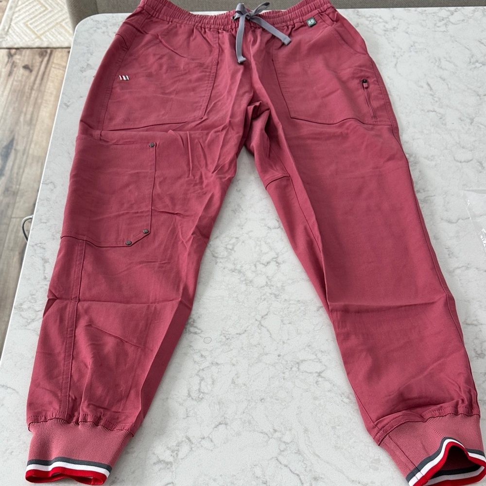 Women’s Mediclo mauve scrub joggers